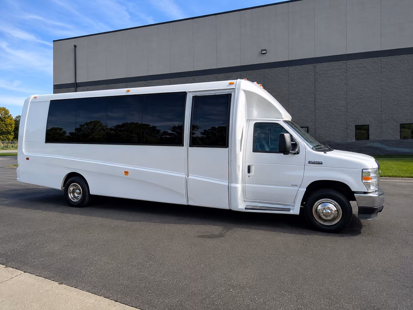 find transportation for your next bachelor or bachelorette party 1