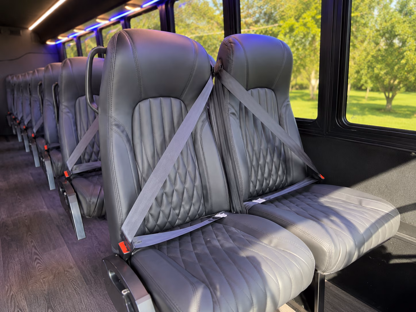 franklin 18 passenger minibus interior