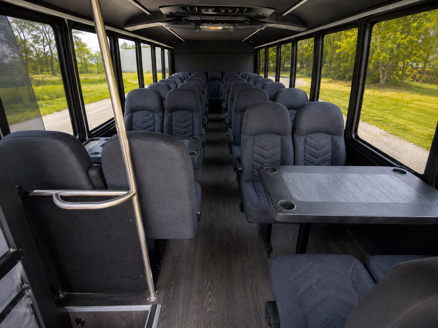 minibuses and sprinter vans for small groups heading to franklin and brentwood shows